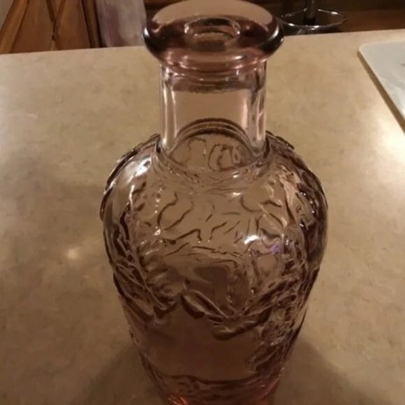 Canada pink vase decanter without the cork - Picture 5 of 6
